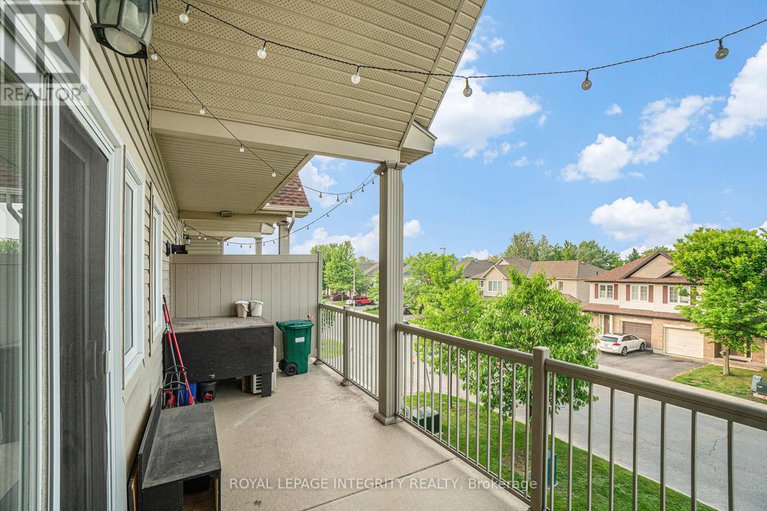28655113/759-cedar-creek-drive/blossom-parkkemp-parkfindlay-creek/ottawa/ontario/K1T0B3_22