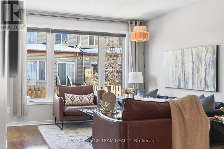 29446610/242-opus-street/emerald-meadowstrailwest/ottawa/ontario/K2S0J1_36