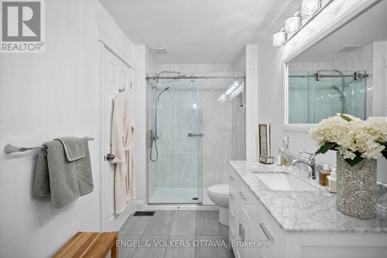 29376842/17-colindale-avenue/longfields/ottawa/ontario/K2J4V6_21