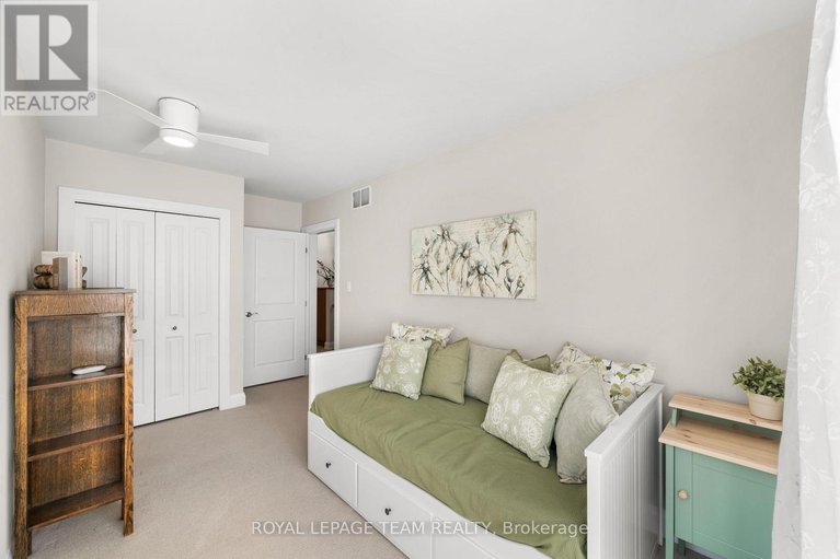 29351141/649-churchill-avenue-n/westborohampton-park/ottawa/ontario/K1Z5G2_31