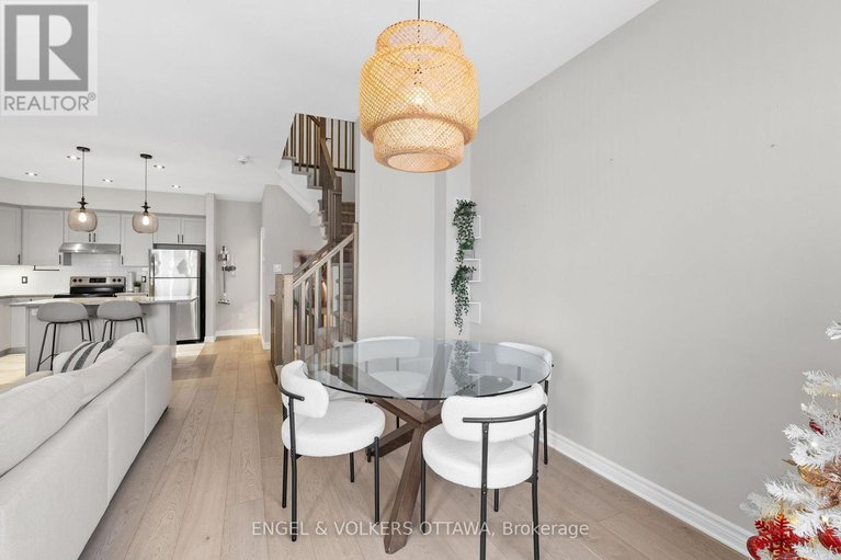 29170405/39-stockholm-private/riverside-southgloucester-glen/ottawa/ontario/K4M0G9_14