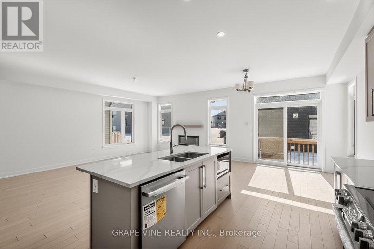 29432307/543-tahoe-heights/leitrim/ottawa/ontario/K1T0W1_16