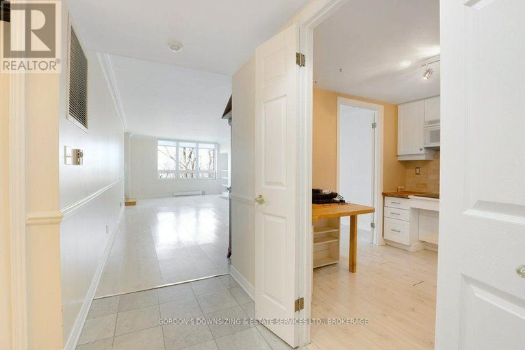 29600796/103-3099-carling-avenue/bayshore/ottawa/ontario/K2H5A6_8