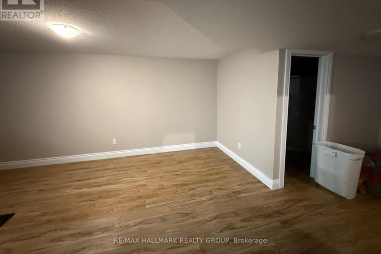 28887715/2309-marble-crescent/town-of-rockland/clarence-rockland/ontario/K4K0G9_26