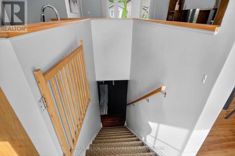 29473564/1914-rosebella-avenue/blossom-parkleitrim/ottawa/ontario/K1T1G7_33