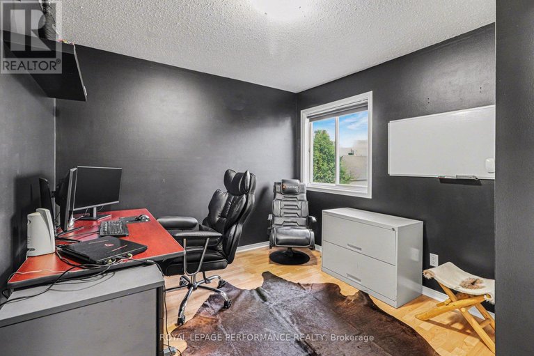 29602570/1006-sheenboro-crescent/fallingbrookpineridge/ottawa/ontario/K4A3M8_24