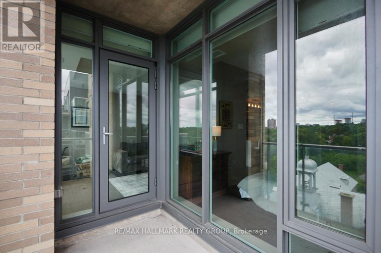 28488360/804-108-richmond-road/westborohampton-park/ottawa/ontario/K1Z0B3_28