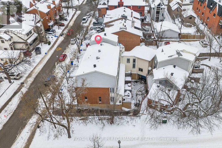 29325303/90d-templeton-street-e/sandy-hill/ottawa/ontario/K1N6X3_38