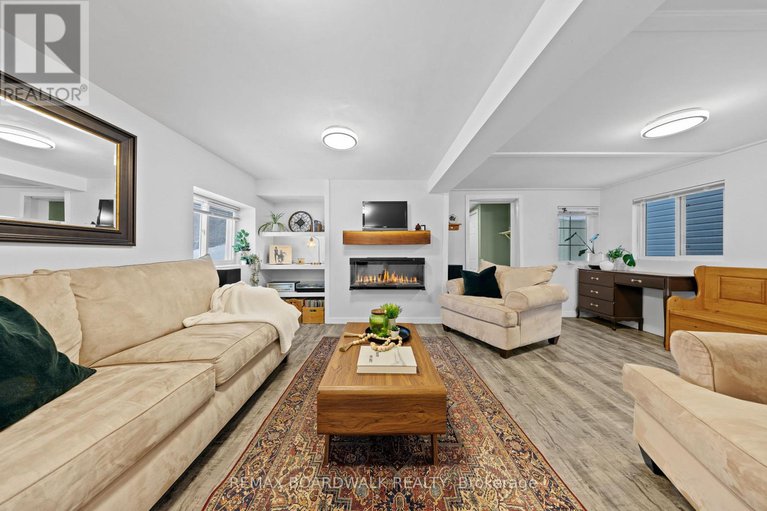 29404062/216-augusta-street/almonte/mississippi-mills/ontario/K0A1A0_23