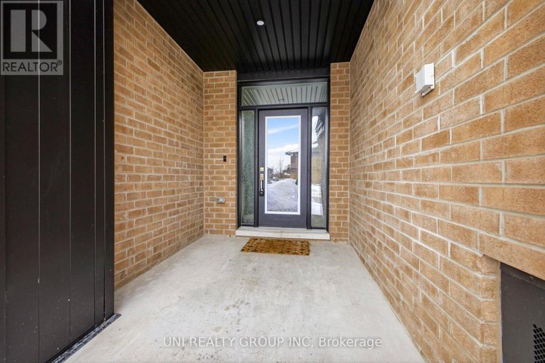 29428717/828-chipping-circle/riverside-southgloucester-glen/ottawa/ontario/K4M0E7_3