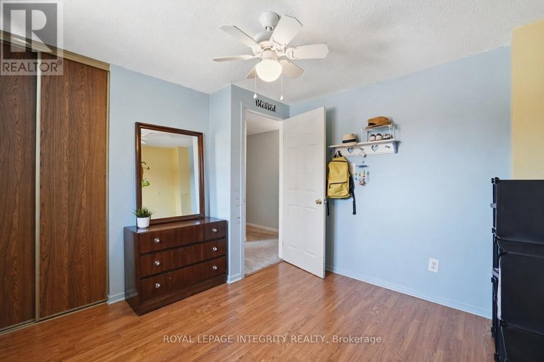 29649583/776-vinette-crescent/chatelaine-village/ottawa/ontario/K1E1W9_19