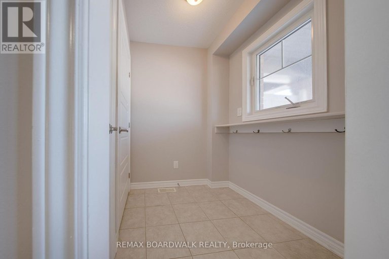 29283781/132-conifer-creek-circle/emerald-meadowstrailwest/ottawa/ontario/K2M0M2_8