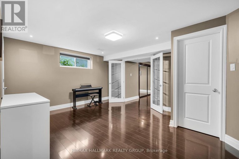 28526274/451-landswood-way/stittsville-south/ottawa/ontario/K2S0A4_42