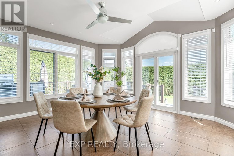 28330540/1822-thornecrest-street/chapel-hill/ottawa/ontario/K1C6K9_15