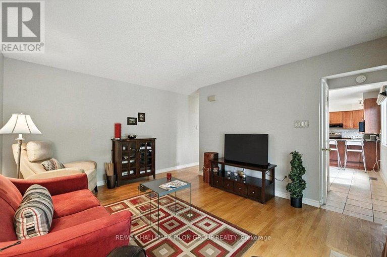 28648912/3351-chilliwack-way/sawmill-creektimbermill/ottawa/ontario/K1T1P4_12