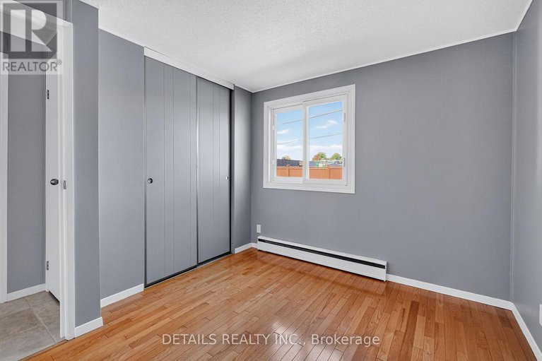 28952010/289-amiens-street/bilberry-creekqueenswood-heights/ottawa/ontario/K1E1N3_17
