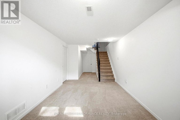 29570755/15-dundalk-private/stonebridge/ottawa/ontario/K2J0J5_31