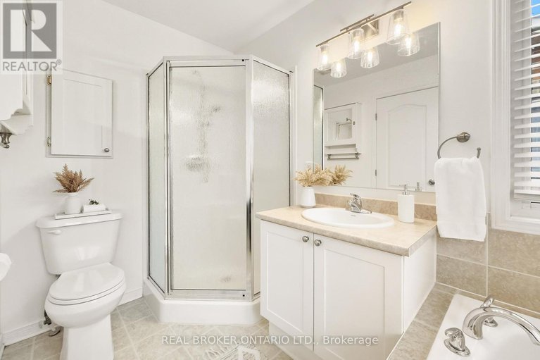 29019849/281-freedom-private/riverview-park/ottawa/ontario/K1G6W3_21