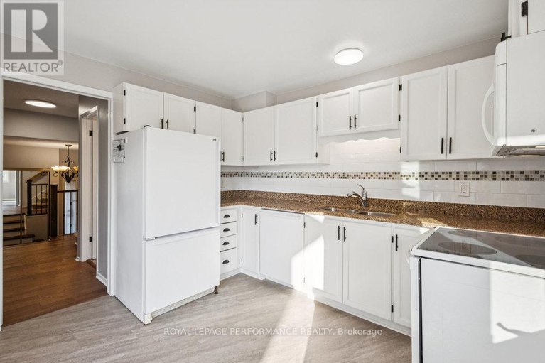 29029572/8-gillespie-crescent/hunt-club-woods/ottawa/ontario/K1V9X8_19