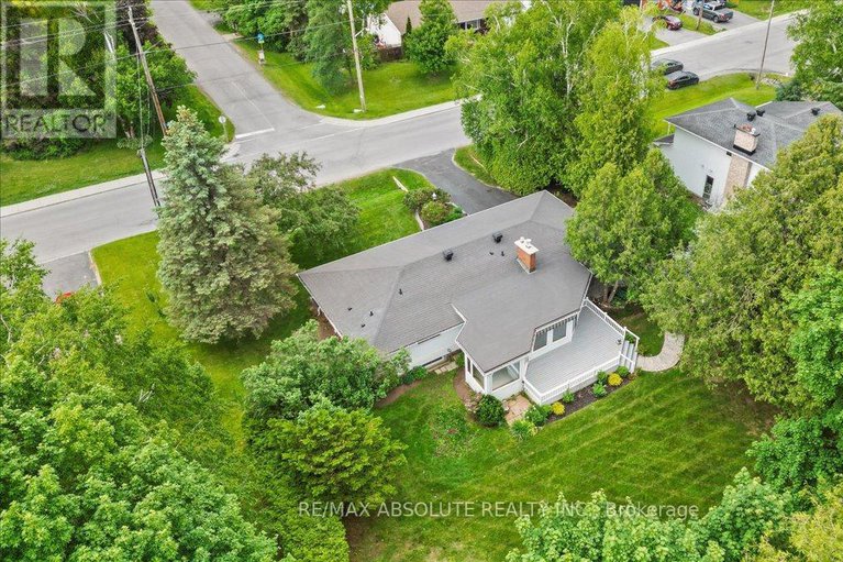 28616327/36-beverly-street/stittsville-central/ottawa/ontario/K2S0S2_35