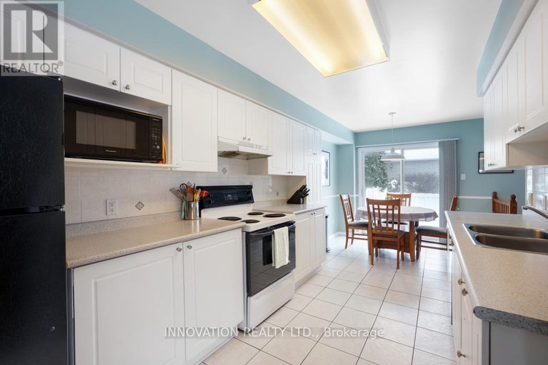 29358021/1500-ambassador-avenue/carson-grove/ottawa/ontario/K1J1G5_13