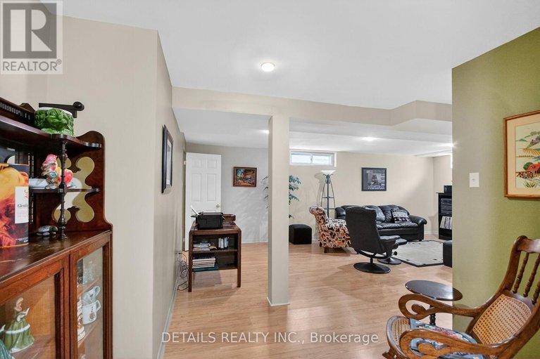 29659274/6105-lariviere-crescent/orleans-village/ottawa/ontario/K1W1C6_33