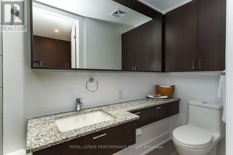 29229075/309a-7-marquette-avenue/vanier/ottawa/ontario/K1L8A7_16