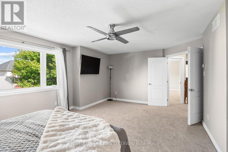 28760668/98-anfield-crescent-e/barrhaven-east/ottawa/ontario/K2G7B7_24
