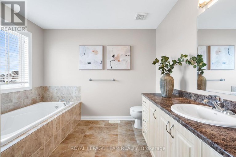 29371441/228-branthaven-street/avalon-east/ottawa/ontario/K4A0H6_33