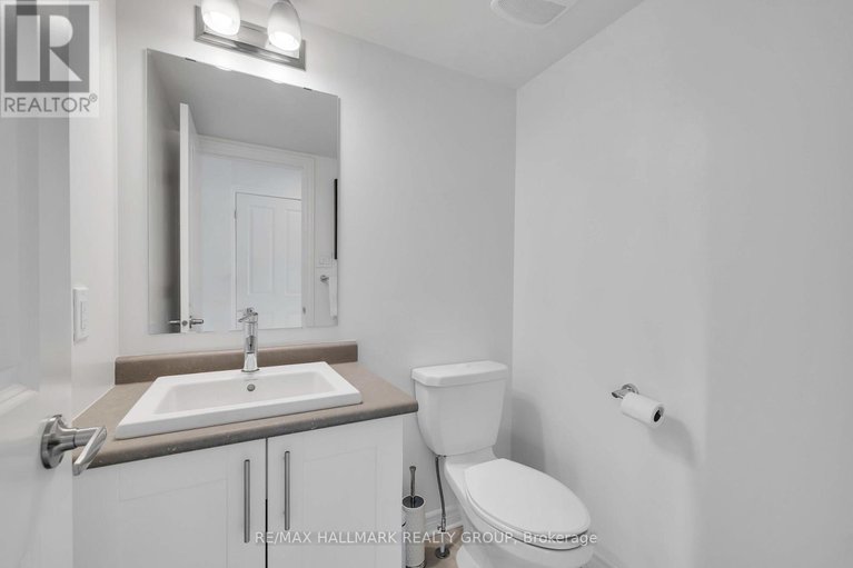 29294452/26-barn-swallow-private/riverside-southgloucester-glen/ottawa/ontario/K4M0H5_37