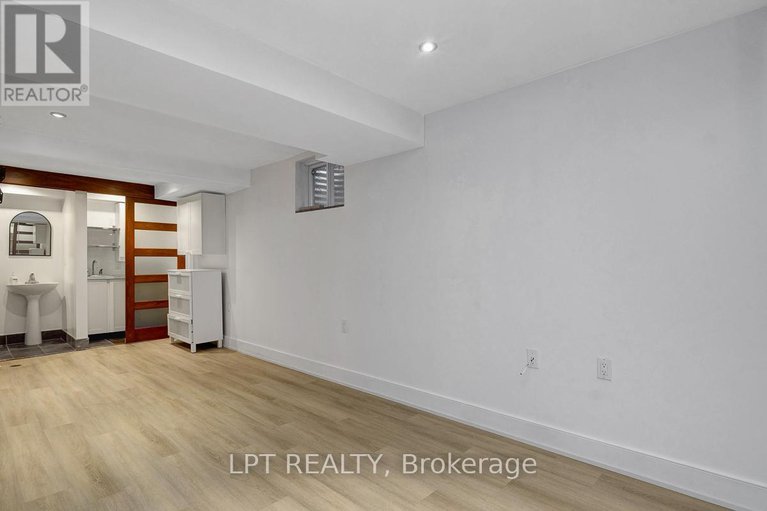 28412774/236-3310-southgate-road/south-keys/ottawa/ontario/K1V8X4_28