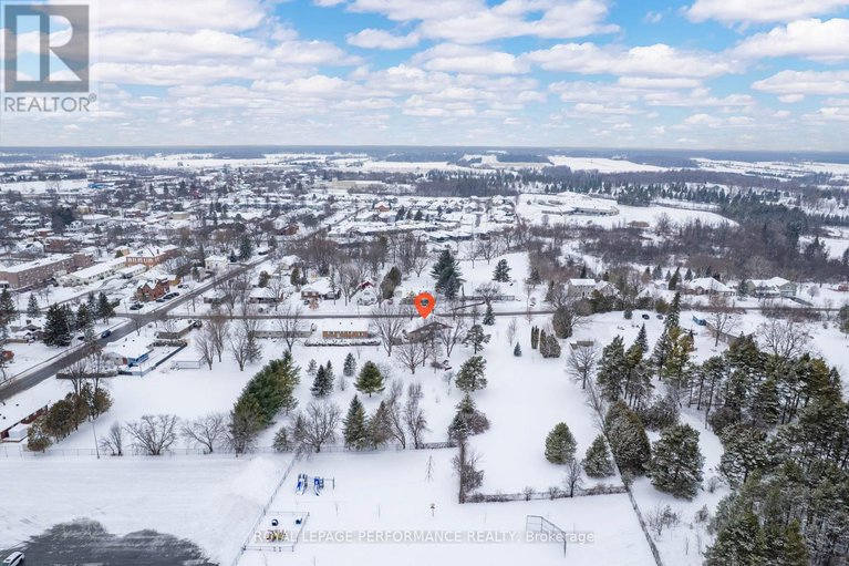 29233038/166-mccormick-road/alexandria/north-glengarry/ontario/K0C1A0_48