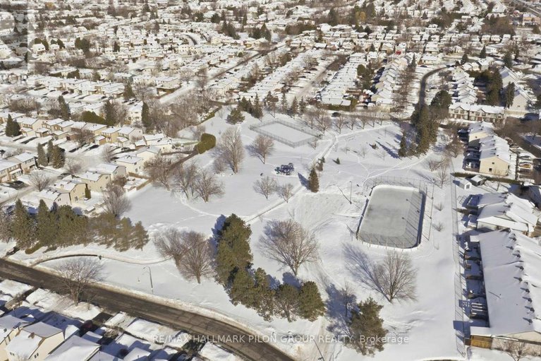29358696/1853-brousseau-crescent/chateauneuf/ottawa/ontario/K1C2Y5_20