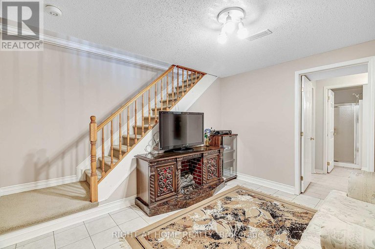 28280070/1179-whiterock-street/carson-grove/ottawa/ontario/K1J1B2_30