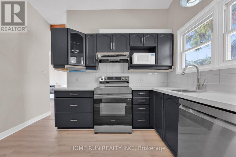 29593960/1259-meadowlands-drive-e/city-viewskylinefisher-heightsparkwood-hills/ottawa/ontario/K2E6K4_23