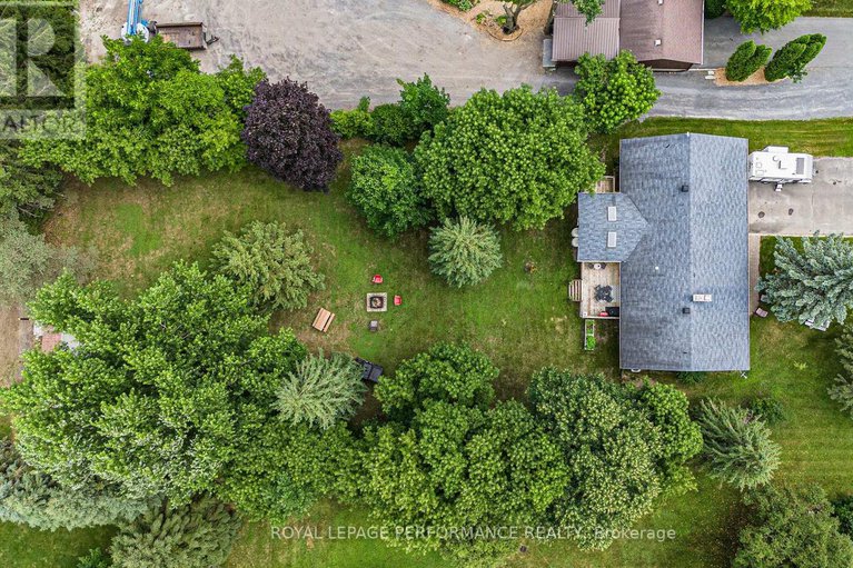 28638253/15-fair-street/maxville/north-glengarry/ontario/K0C1T0_34