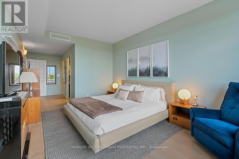 28837853/701-136-darlington-private/hunt-clubwestern-community/ottawa/ontario/K1V0X6_25