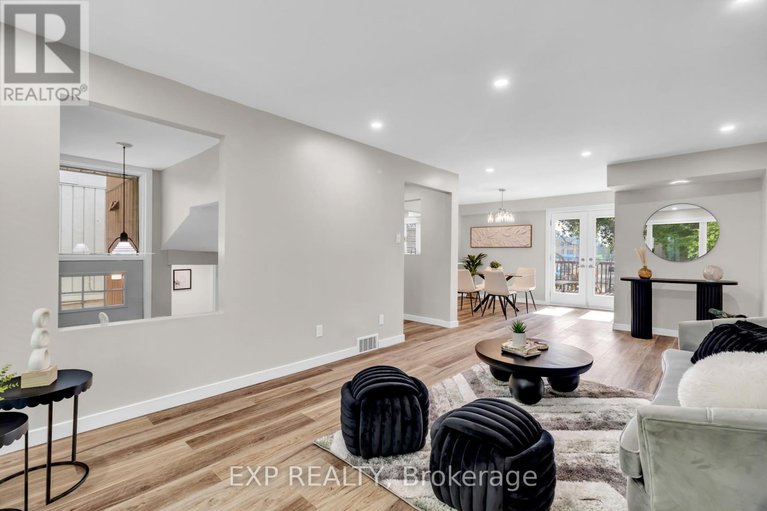 28458465/12-bayside-private/mooneys-bayriverside-park/ottawa/ontario/K1V9R3_9