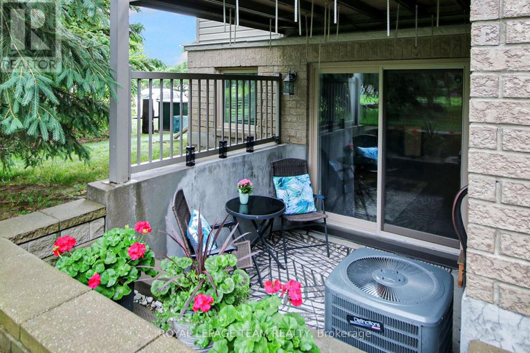 28451149/2-565-stonefield/barrhaven-east/ottawa/ontario/K2G4R4_34