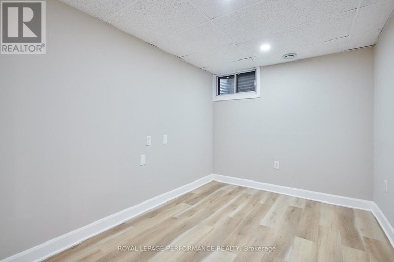 29642728/25-890-cahill-drive-w/hunt-club/ottawa/ontario/K1V9A4_35