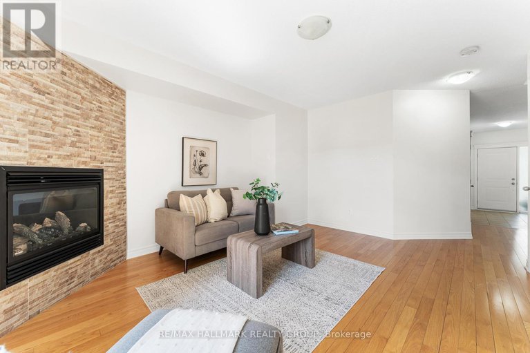 28379782/118-brilia-private/beacon-hill-south/ottawa/ontario/K1J0B7_3