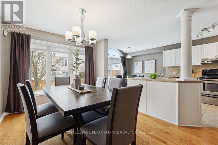 29402071/303-bryarton-street/chapel-hill/ottawa/ontario/K1C7R5_9