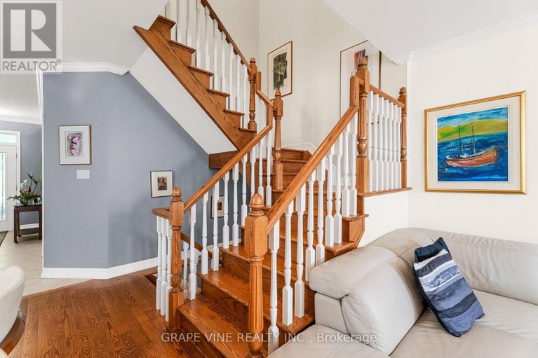 28366149/709-melbourne-avenue/laurentianview/ottawa/ontario/K2A1X4_21
