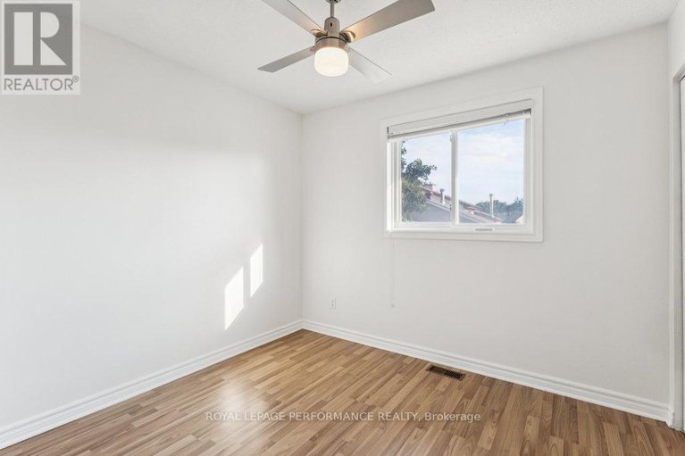 29029573/6-gillespie-crescent/hunt-club-woods/ottawa/ontario/K1V9X8_25