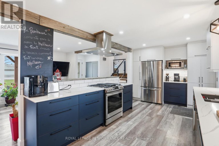 29637412/3595-front-road/east-hawkesbury/ontario/K6A2W5_11