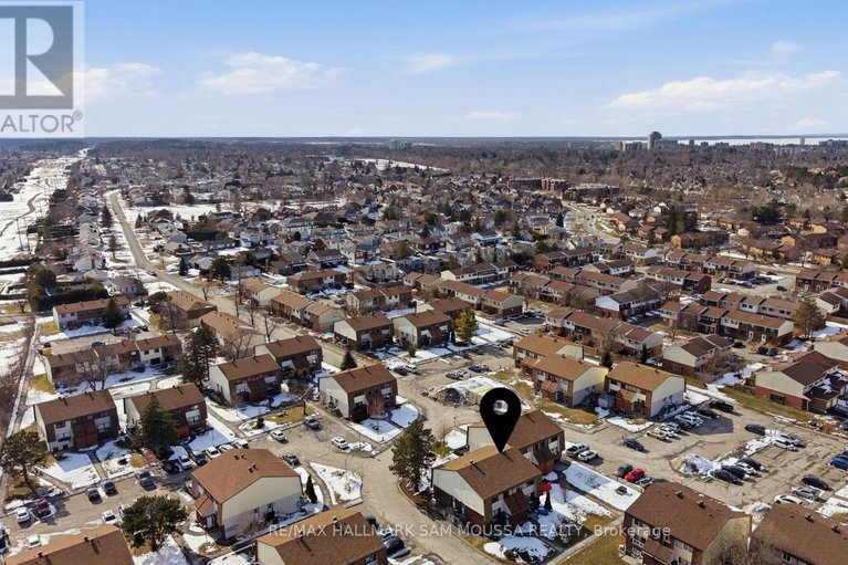 29571968/b-25-woodvale-green/craig-henrywoodvale/ottawa/ontario/K2G4H3_38