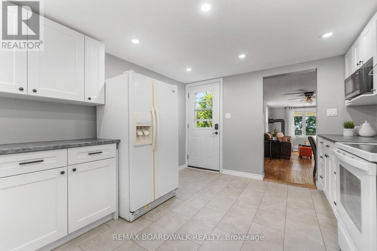 29376019/416-dibble-street-e/prescott/prescott/ontario/K0E1T0_9