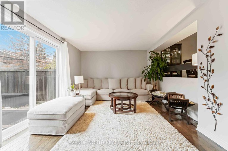 29144847/32-1741-lamoureux-drive/queenswood-heights-south/ottawa/ontario/K1E2N3_7