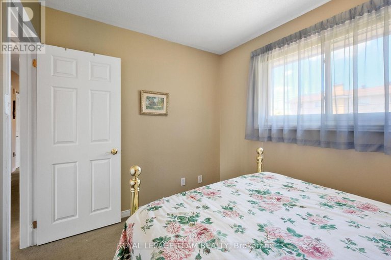 28636832/41-viewmount-drive/meadowlandscrestview/ottawa/ontario/K2G3C4_17
