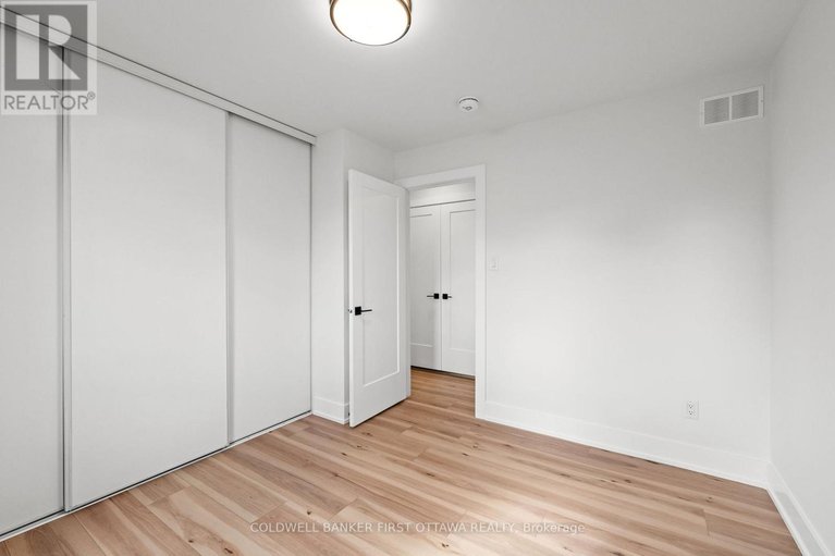 29318480/c-238-lebreton-street-n/west-centre-town/ottawa/ontario/K1R7J3_36